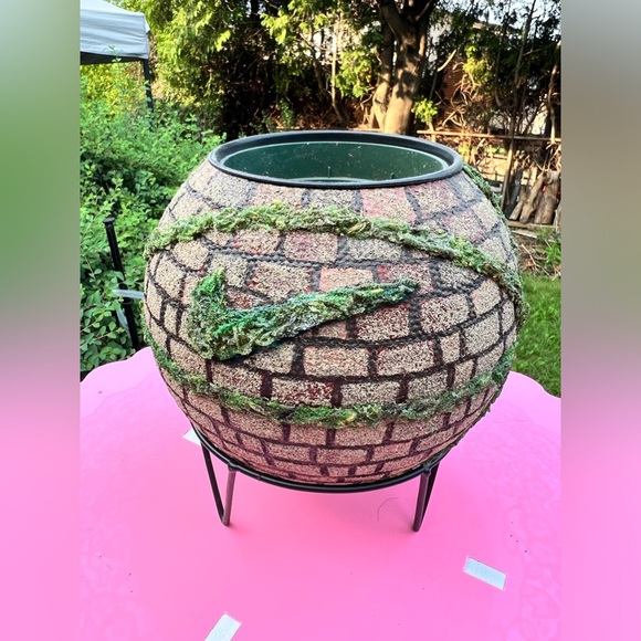 Plant Flower Pot Stand Nike Basketball - Picture 3 of 4